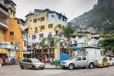 As favelas são aglomerações urbanas que possuem características distintas umas das outras *